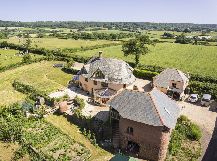 Cob house by Kevin McCabe