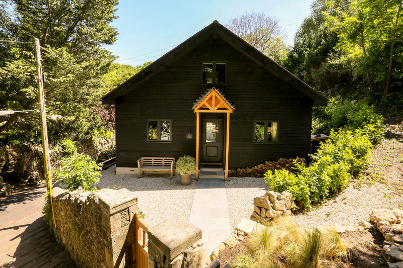 The-Log-House-fpz253689-(3).jpg
